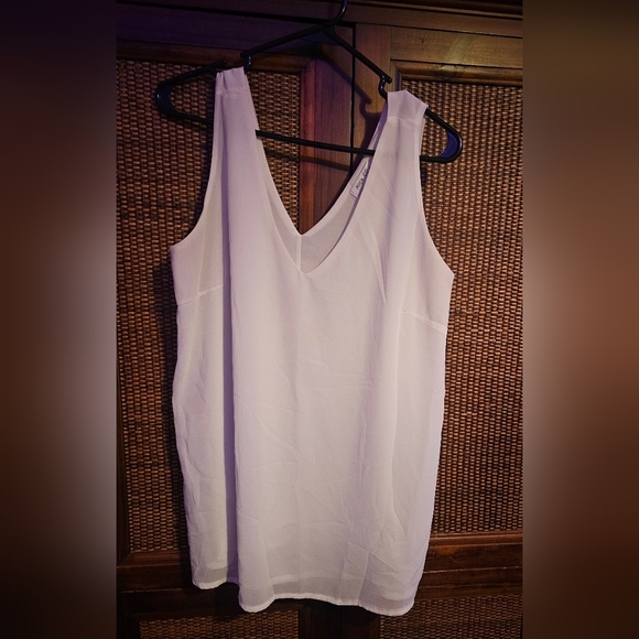 EUC Xl Alice CO Cream V-Neck Camisole - Picture 1 of 1